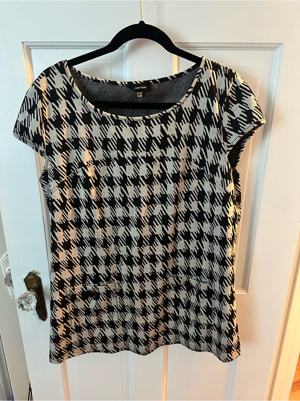 Black and White Houndstooth Short Sleeve Women's Top